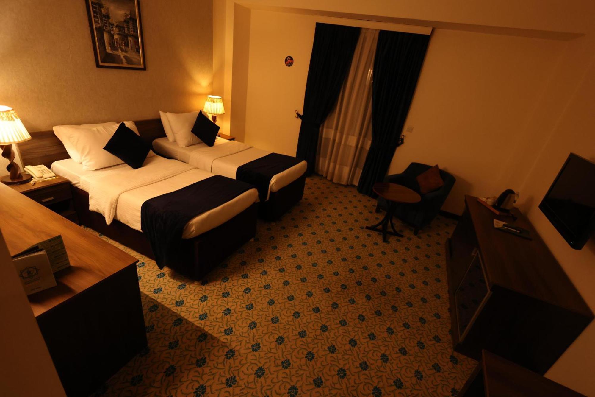 فندق بغداد Baghdad International Hotel Bagian luar foto