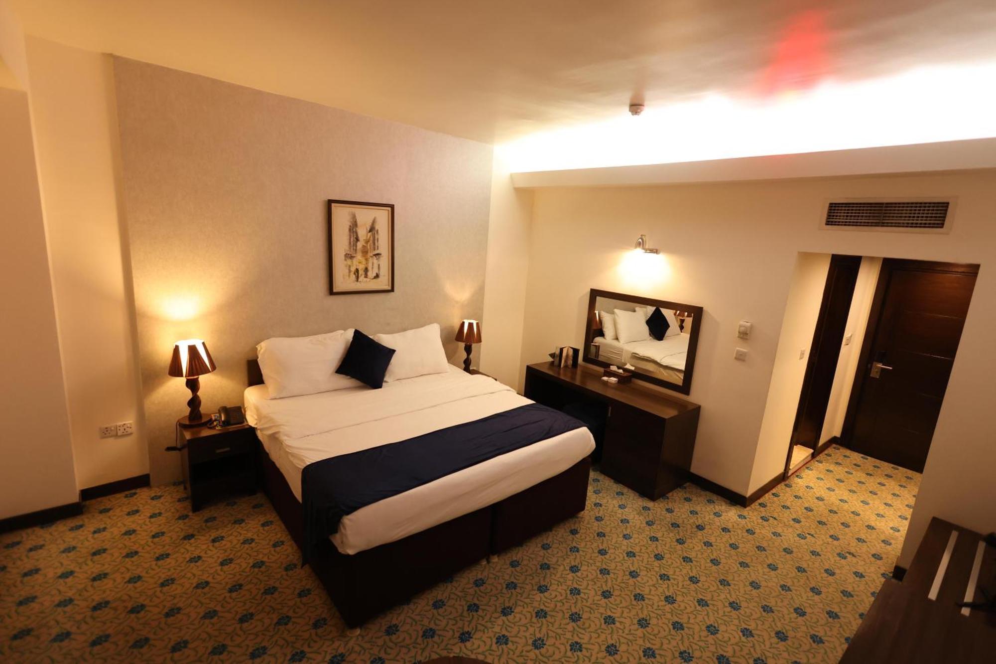 فندق بغداد Baghdad International Hotel Bagian luar foto